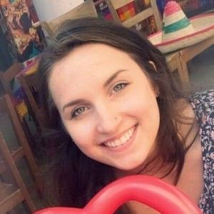 Meet your Posher, Cynthia